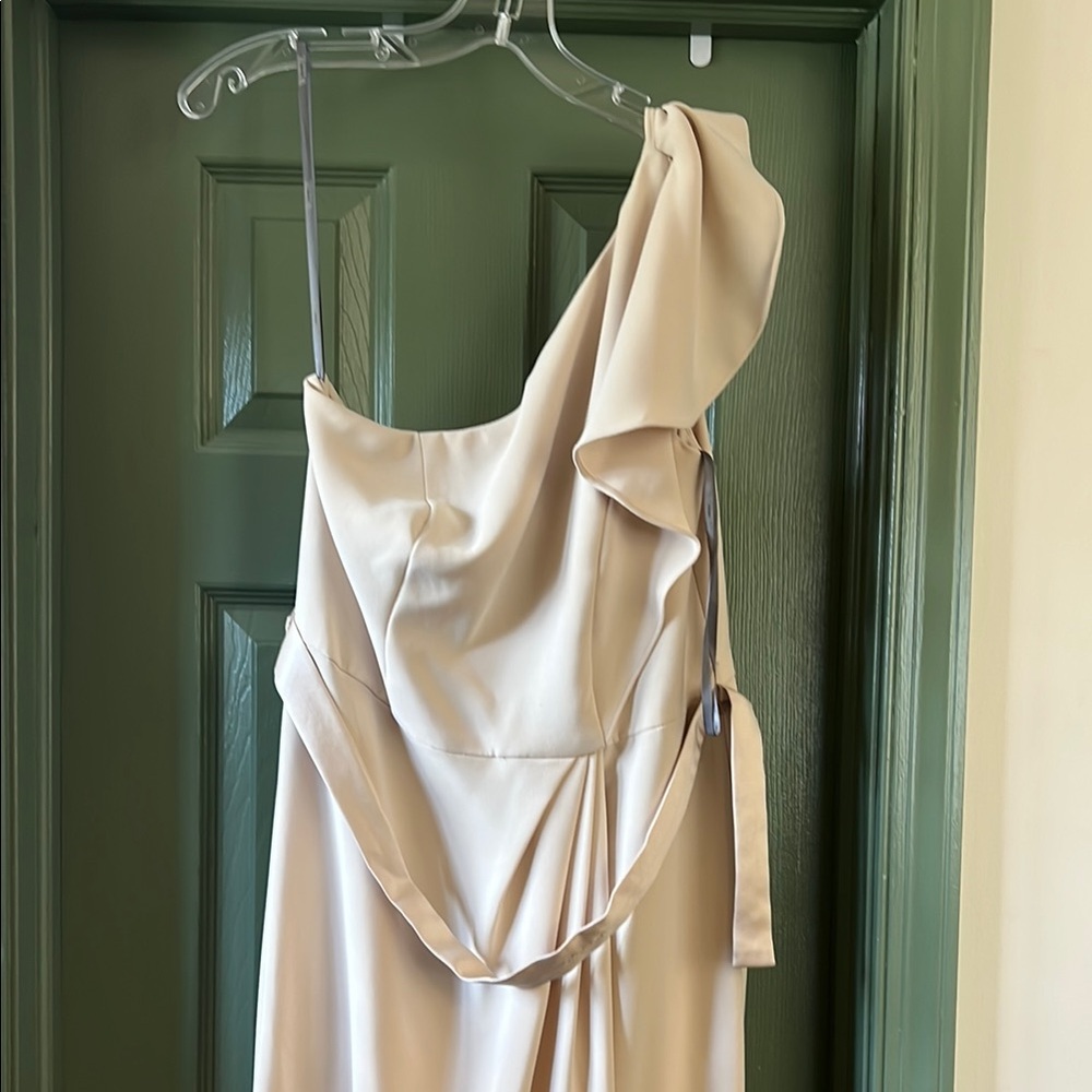 Elegant Cream One-Shoulder Dress